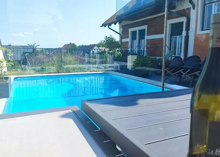 Kunst-Villa Apartments Suite Mit Privatpool Grazsued, Apartment Mit Gartenblick Ohne Pool